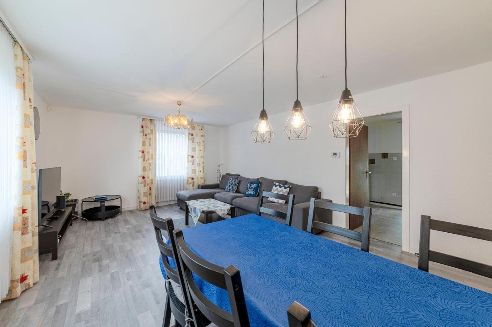 Cozy Villa With Garden, Balcony And Parking Area In Duesseldorf 外观 照片