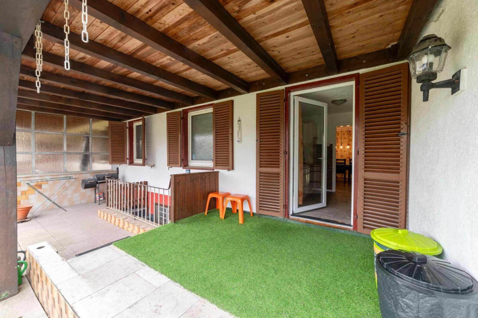 Cozy Villa With Garden, Balcony And Parking Area In Duesseldorf 外观 照片