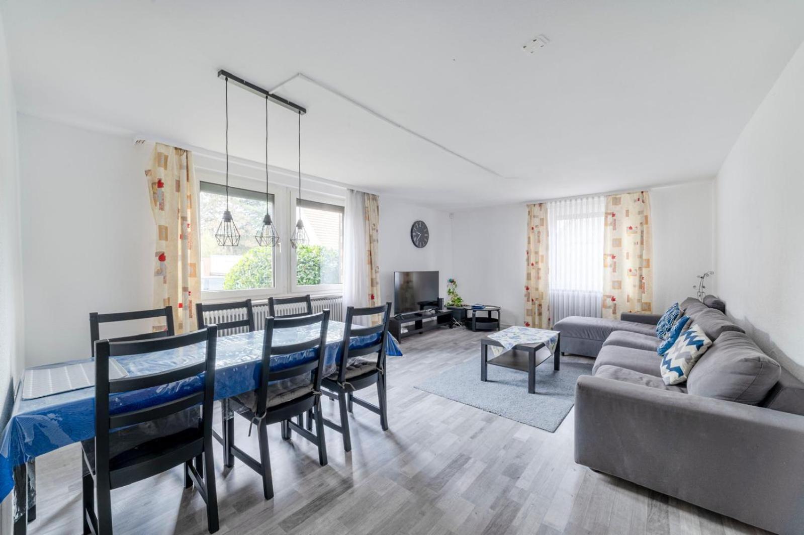 Cozy Villa With Garden, Balcony And Parking Area In Duesseldorf 外观 照片