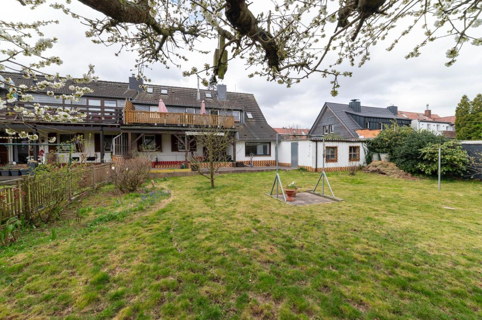 Cozy Villa With Garden, Balcony And Parking Area In Duesseldorf 外观 照片