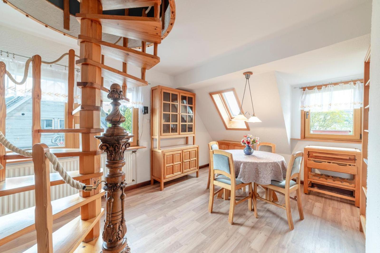 Cozy Villa With Garden, Balcony And Parking Area In Duesseldorf 外观 照片