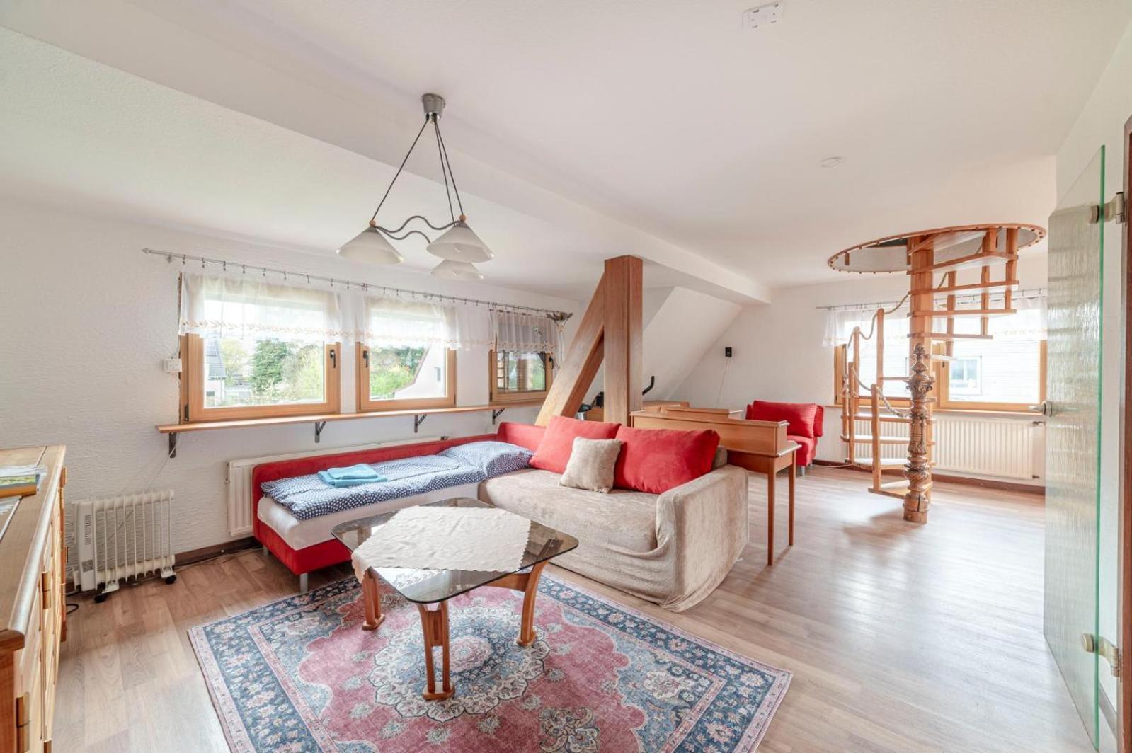 Cozy Villa With Garden, Balcony And Parking Area In Duesseldorf 外观 照片